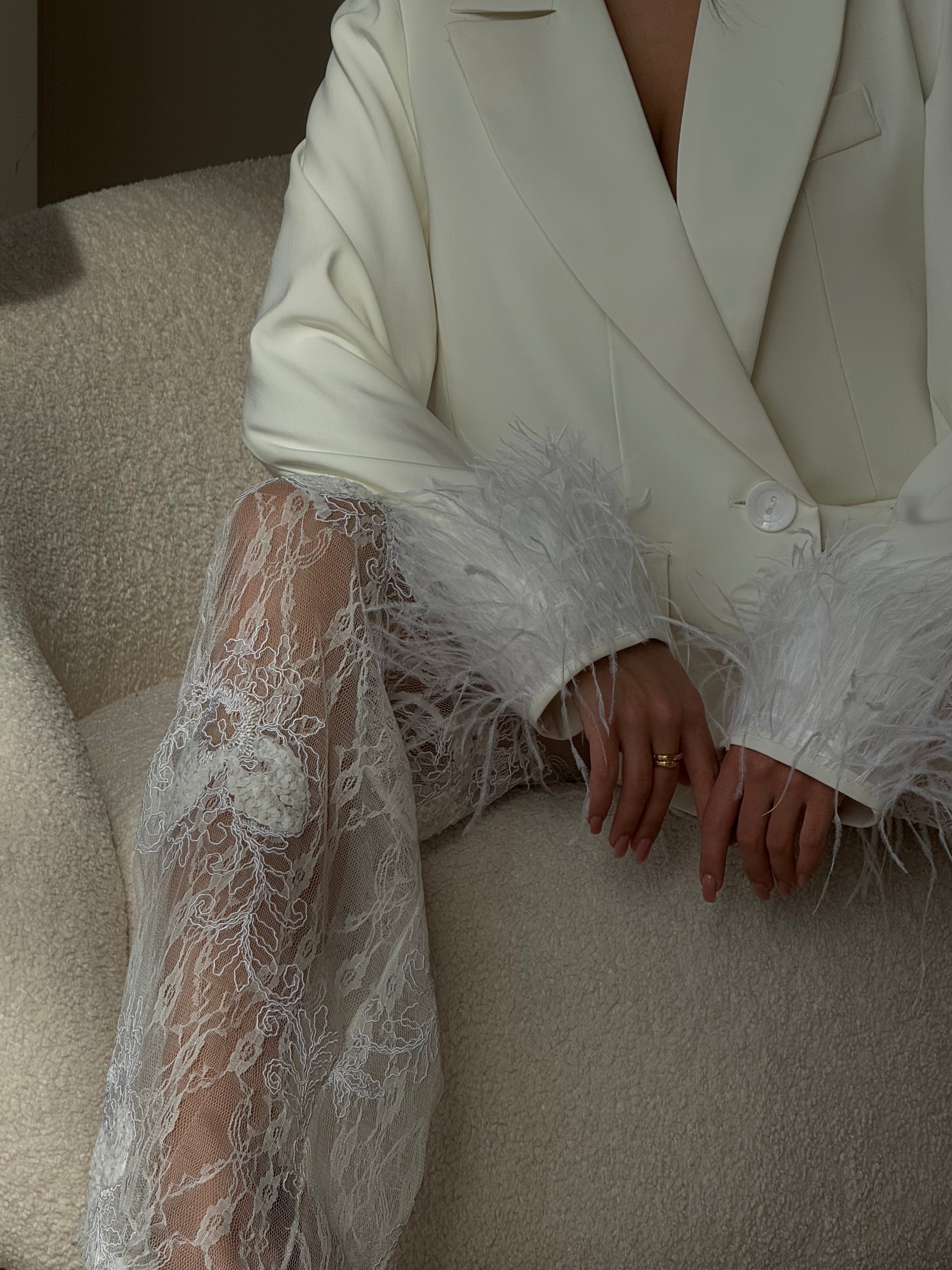 Italian Lace Pants & Feather-Detail Blazer Set – Black & White | Full Look -10% OFF WHITEDI
